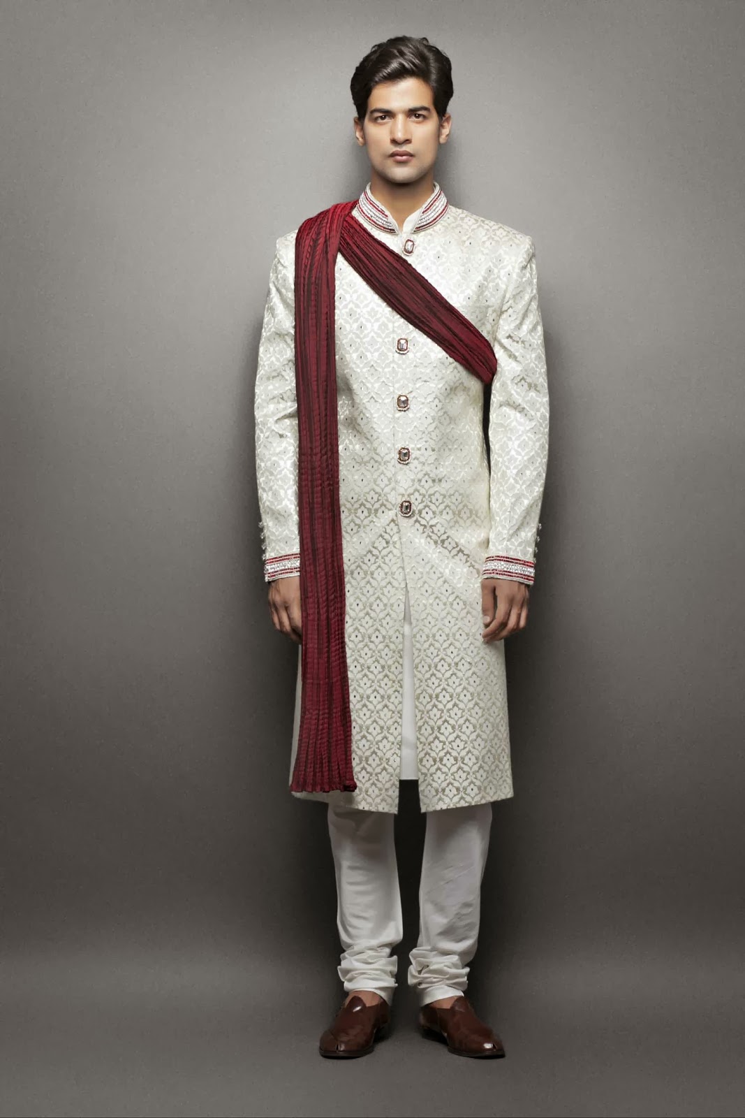 Online Indian Mens sherwanis : Latest Indian Wedding Sherwani Designs- Zarilane.com