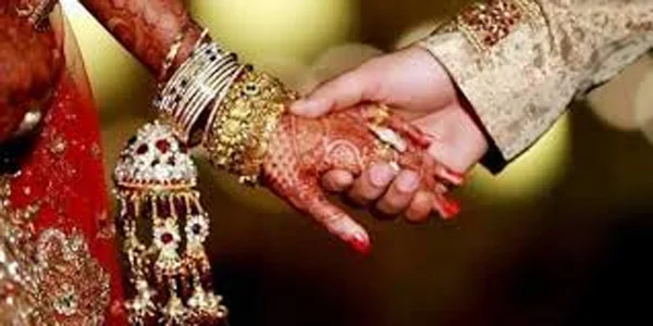 News, National, Lucknow, Uttar Pradesh, Bride, Grooms, House, Marriage, Lockdown, Entertainment, Family, The woman walked the 80-kilometer from home to her groom