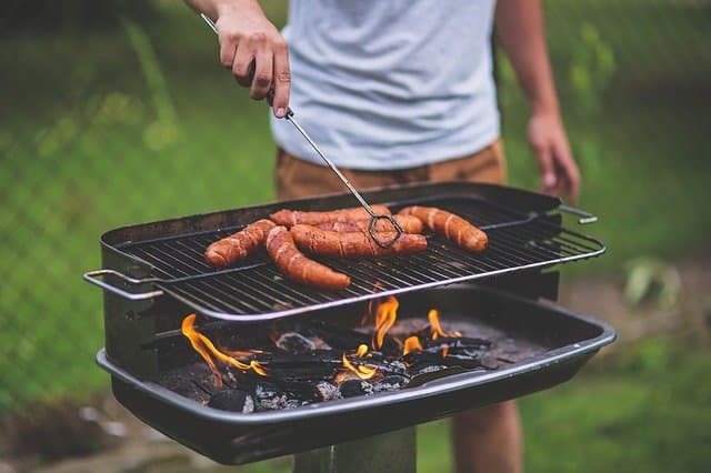 grilling meat