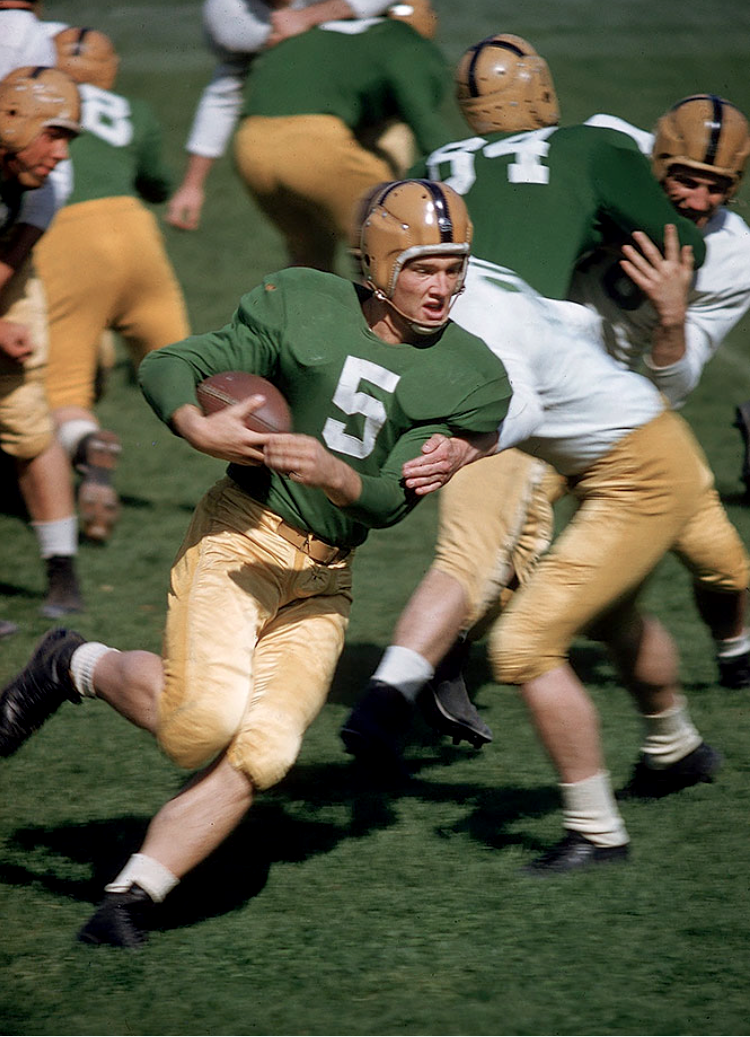 College and Pro Football Hall of Famer Paul Vernon Hornung Passes Away at  Age 84 - Heisman