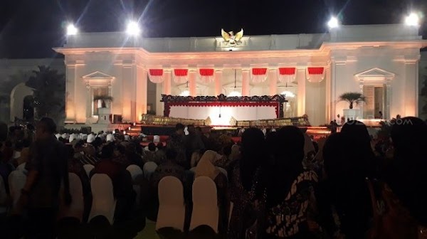 Jakarta Diguncang Gempa, Jokowi Tetap Gelar Wayang Kulit di Istana