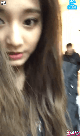 점심 기습 브이라이브 쯔위예요+먹방 정연,사나,모모,나연 출연.gif | 인스티즈