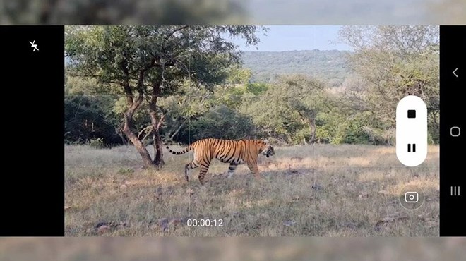 Khả năng quay video của Galaxy S21 Ultra “ăn đứt“ iPhone 13 Pro