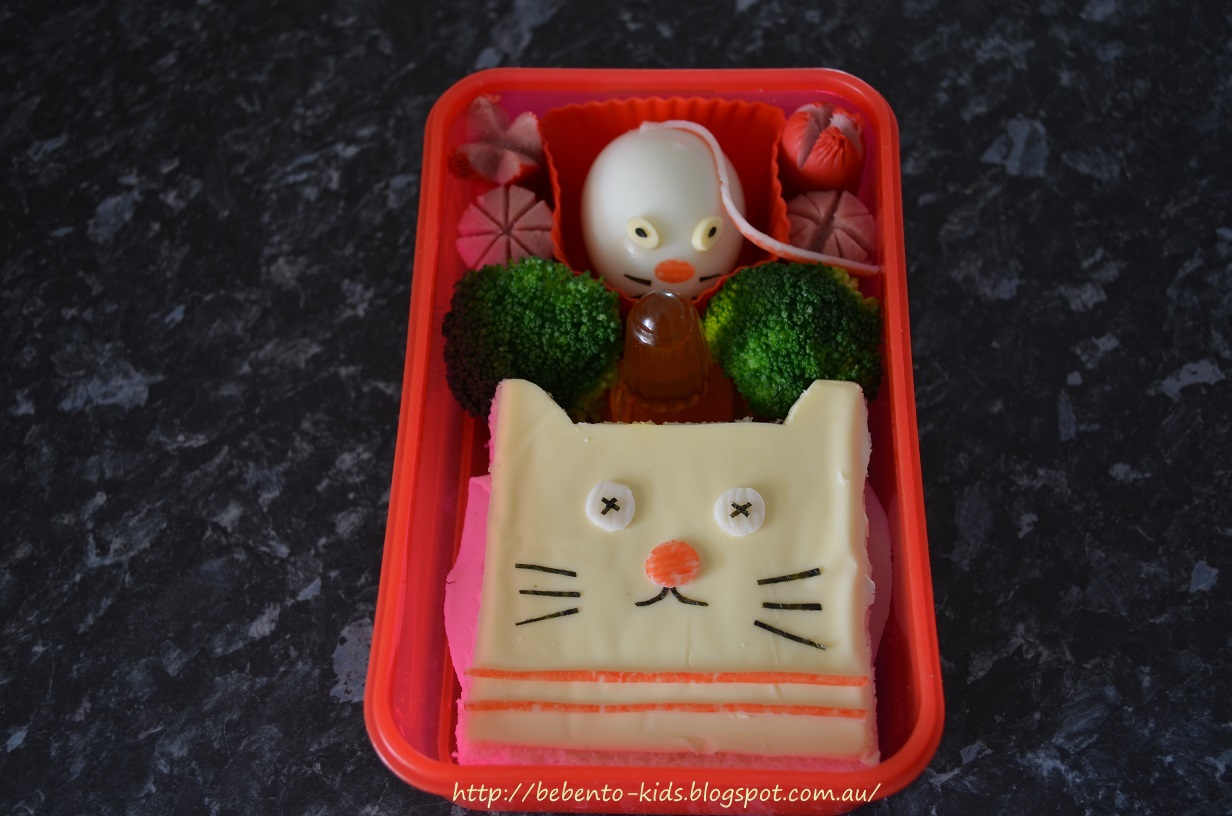 bebento-kids-cat-puppet-sock