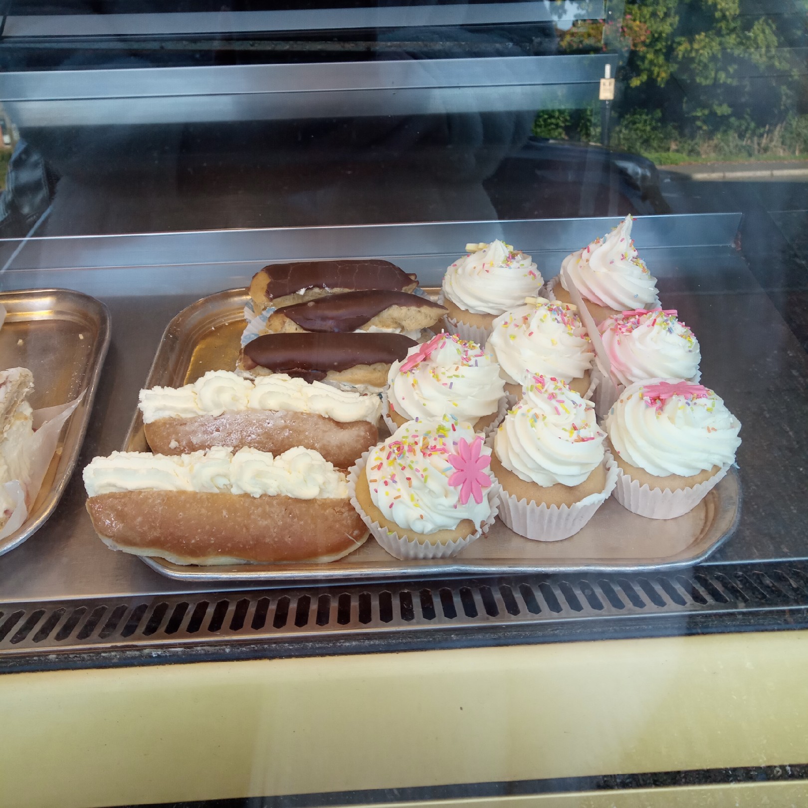 Supersupergirl's Food Reviews Tudor Bakery, a traditional English