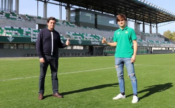 Oficial: El Linares Deportivo confirma la marcha de Isra Cano al Betis Oficial: El Linares Deportivo confirma la marcha de Isra Cano al Betis