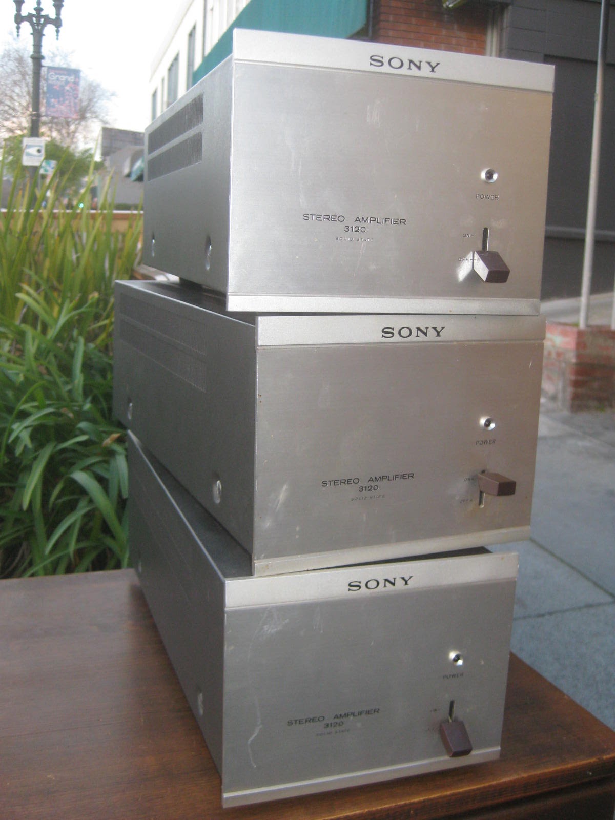 UHURU FURNITURE & COLLECTIBLES SOLD Early '70s Sony 3 Channel Stereo System 225