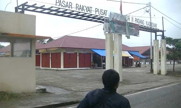 Pasar Padang Kaduduak Payakumbuh