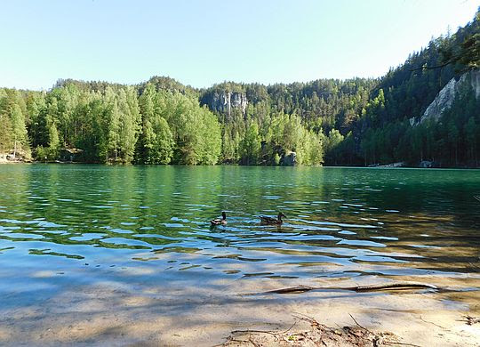 Jeziorko Piaskownia (czes. Pískovna Adršpach). Jeziorko Piaskownia (czes. Pískovna Adršpach).