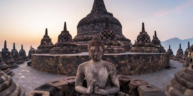 Borobudur Temple, Wonder of the World from the 9th Century