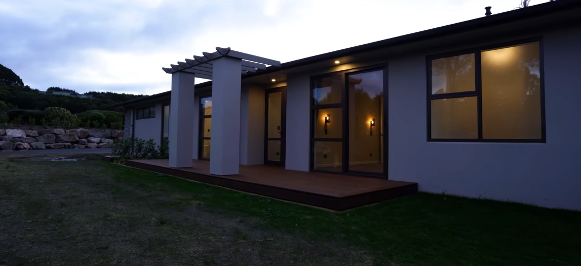 30 Interior Design Photos vs. 4/275 Pukehangi Road, Sunnybrook, Rotorua Luxury Home Tour