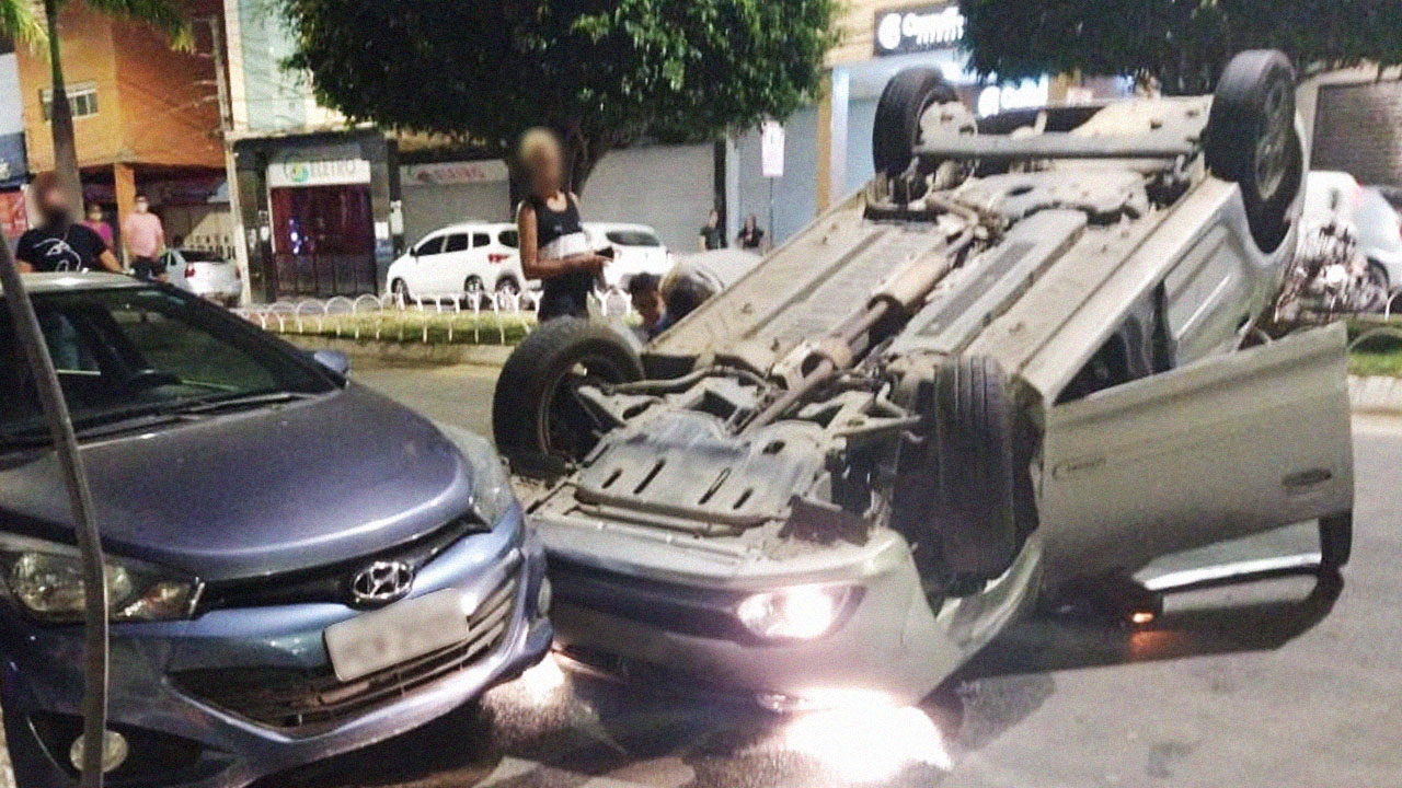 Mulher perde o controle da direção e capota carro no centro de Arcoverde - Plantão Policial (12/09)