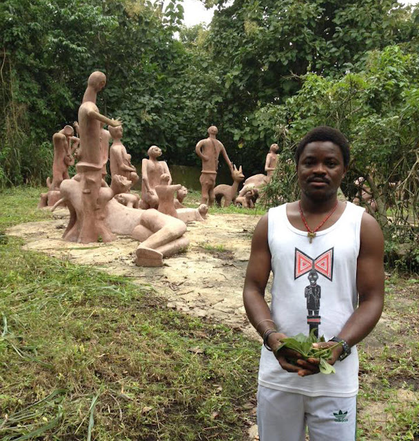 In the Grove of Oshun collecting leaves at the socalled Oja, the sacred marketplace for the Orisha and spirits (wearing a shirt by Orisha Image). 