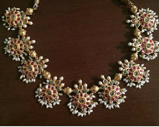 Golden cluster pearl necklace