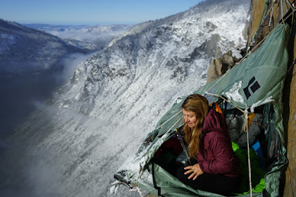 Bagaimana Cara Camping Atlit Panjat Tebing di Jalur Pendakian