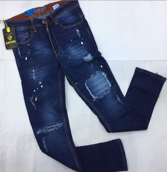 Model Celana Jeans Sobek Pria Terbaik 2020