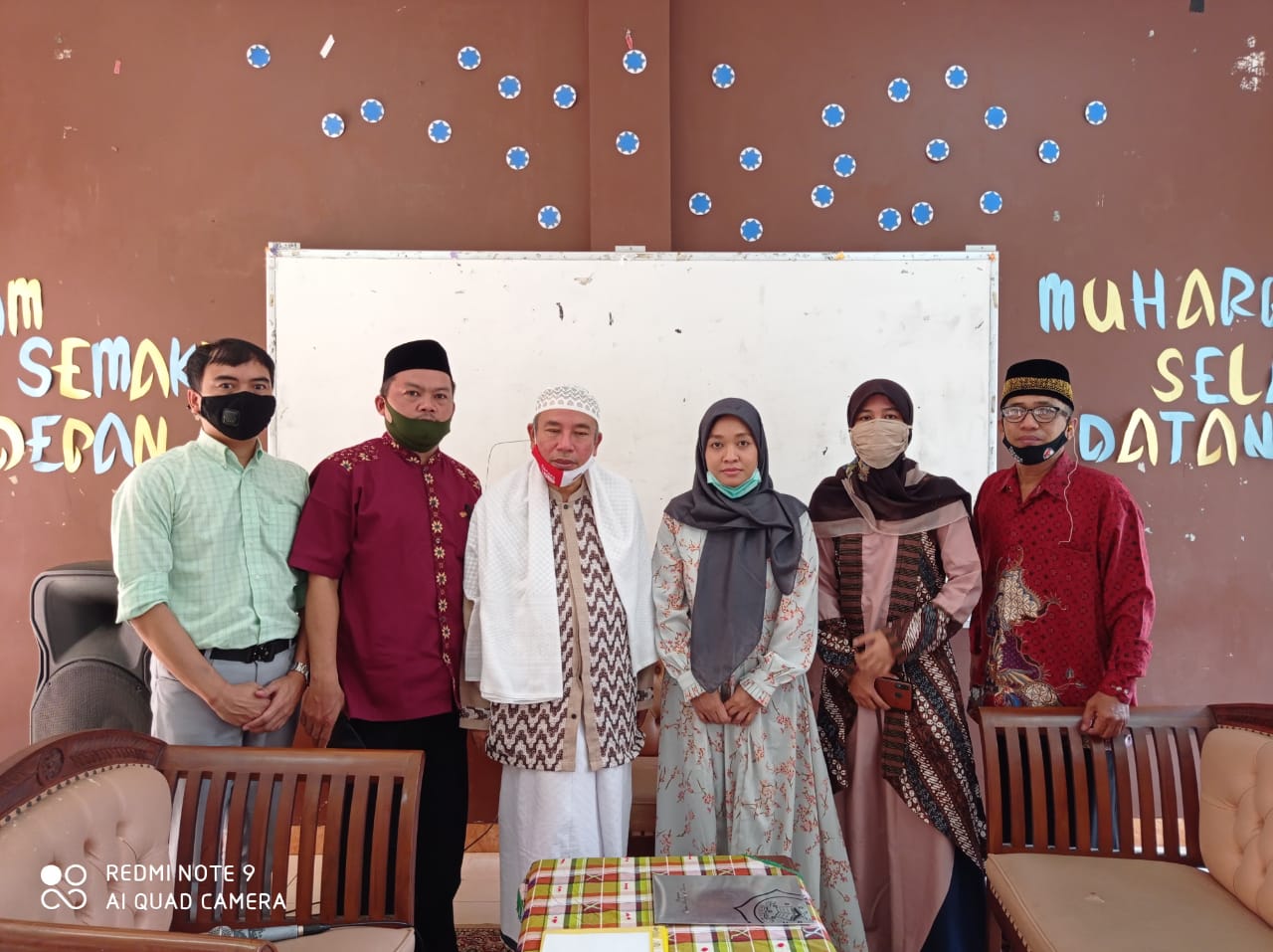 Wanita Masuk Islam Pondok Pesantren Modern Darus Sholihin