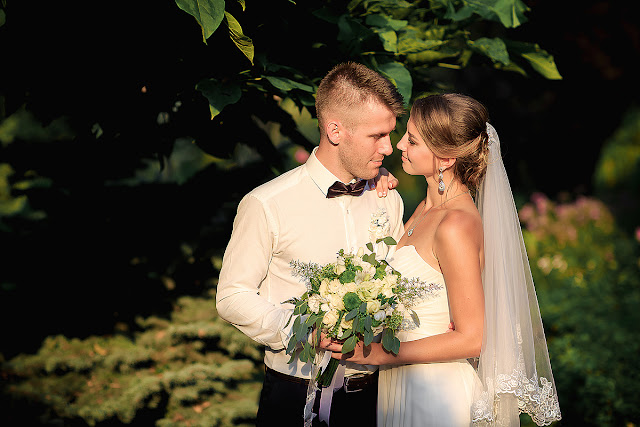 Прекрасная свадебная съемка в Днепре, Свадебный фотограф в Днепре, фотограф на свадьбу, сад Светланы Кульбашной