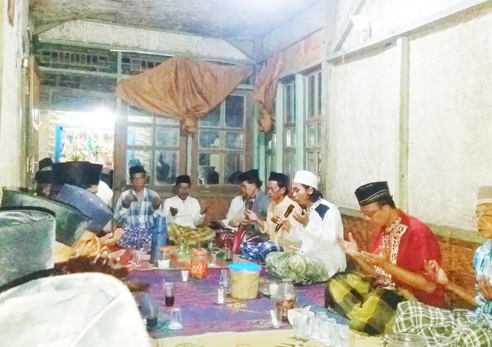 La Yastaghni Minha Sogiru Wal Kabiru War Rofi U Wal Wadi U An Ma Rifatiha Pindah Cai Pindah Tampian