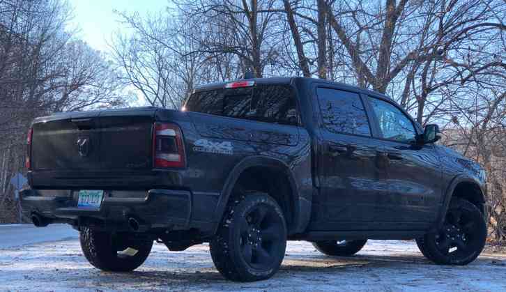 2022 RAM 1500 Redesign Pentastar® V6 gas engine with 