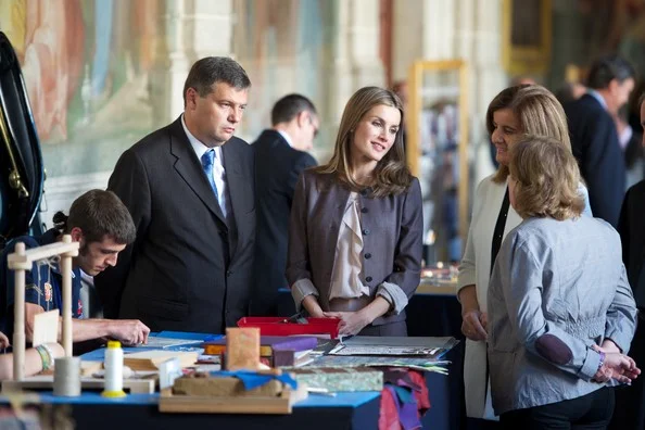 Crown Princess Letizia attended Employment Workshop 25th Anniversary exhibition at San Lorenzo Monastery