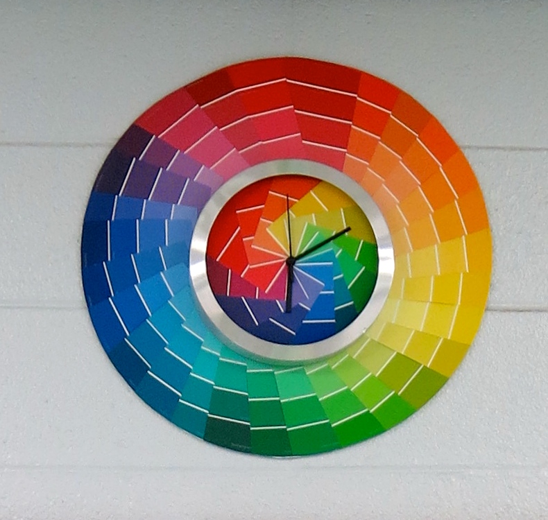 Cassie Stephens DIY A Color Wheel Clock!