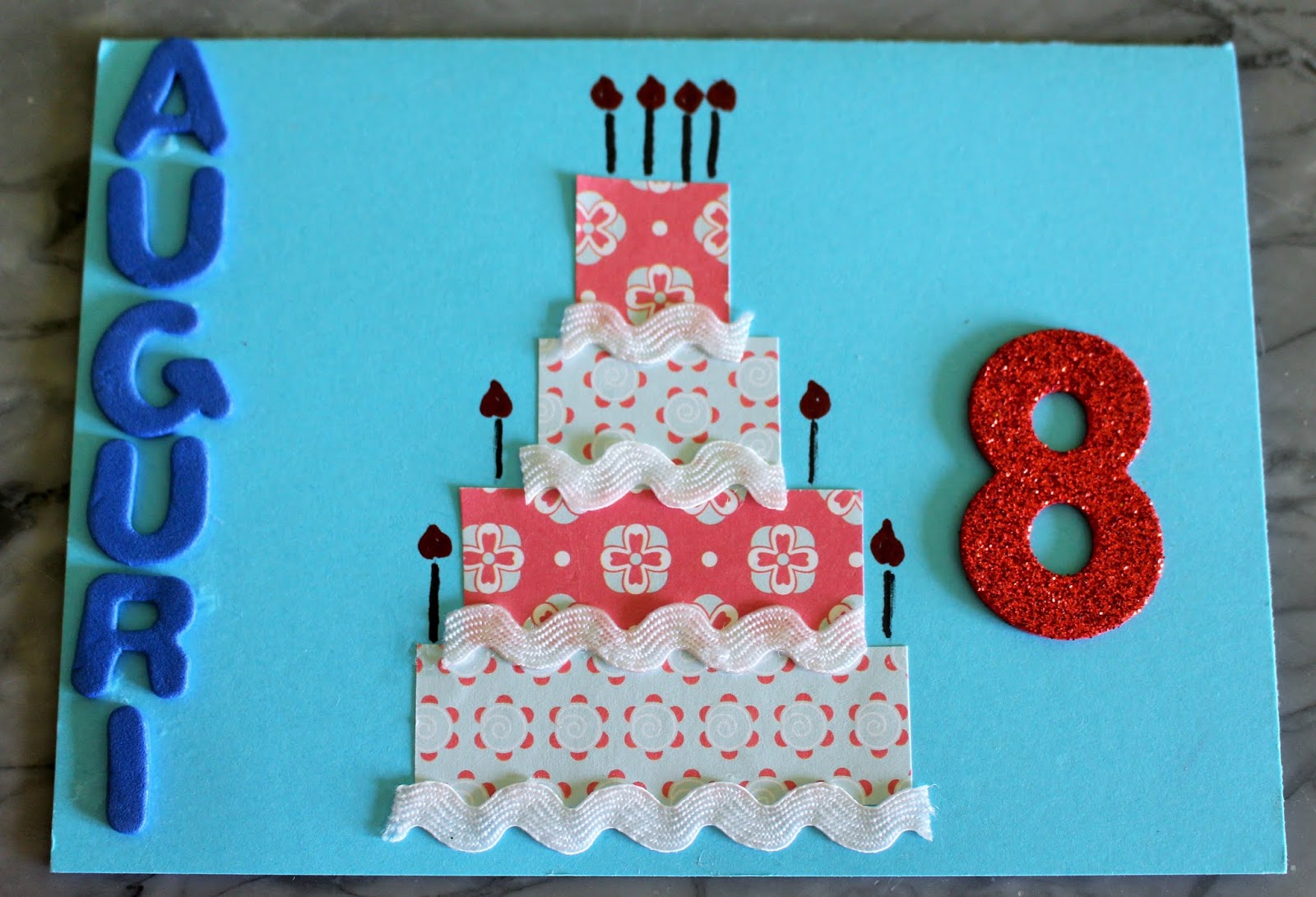 Mamma Gioca Come Fare Dei Biglietti Di Buon Compleanno Con Dei Ritagli Di Carta