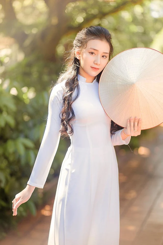 Nữ sinh Đắk Lắk “gây thương nhớ” với nét đẹp trong veo Nữ sinh Đắk Lắk “gây thương nhớ” với nét đẹp trong veo