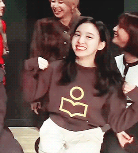트와이스 까부 나연
