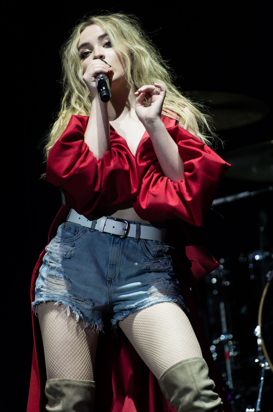 Red Carpet Dresses: Sabrina Carpenter - O2 Arena 2017