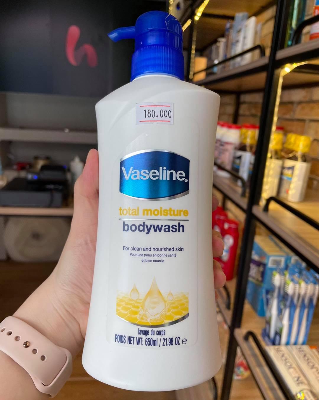 Sữa Tắm Vaseline total moisture Body Wash