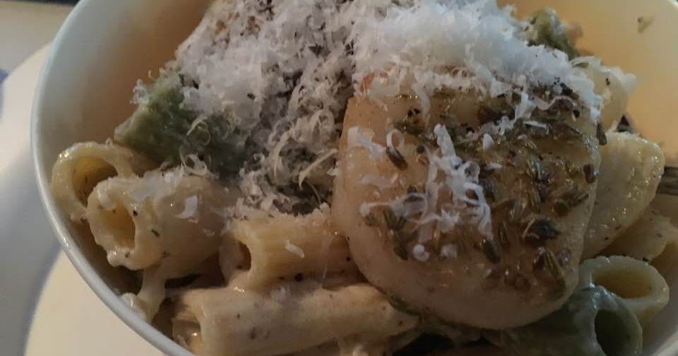KarenFood Fennel Seared Scallops on Creamy Fennel and Rosemary Pasta