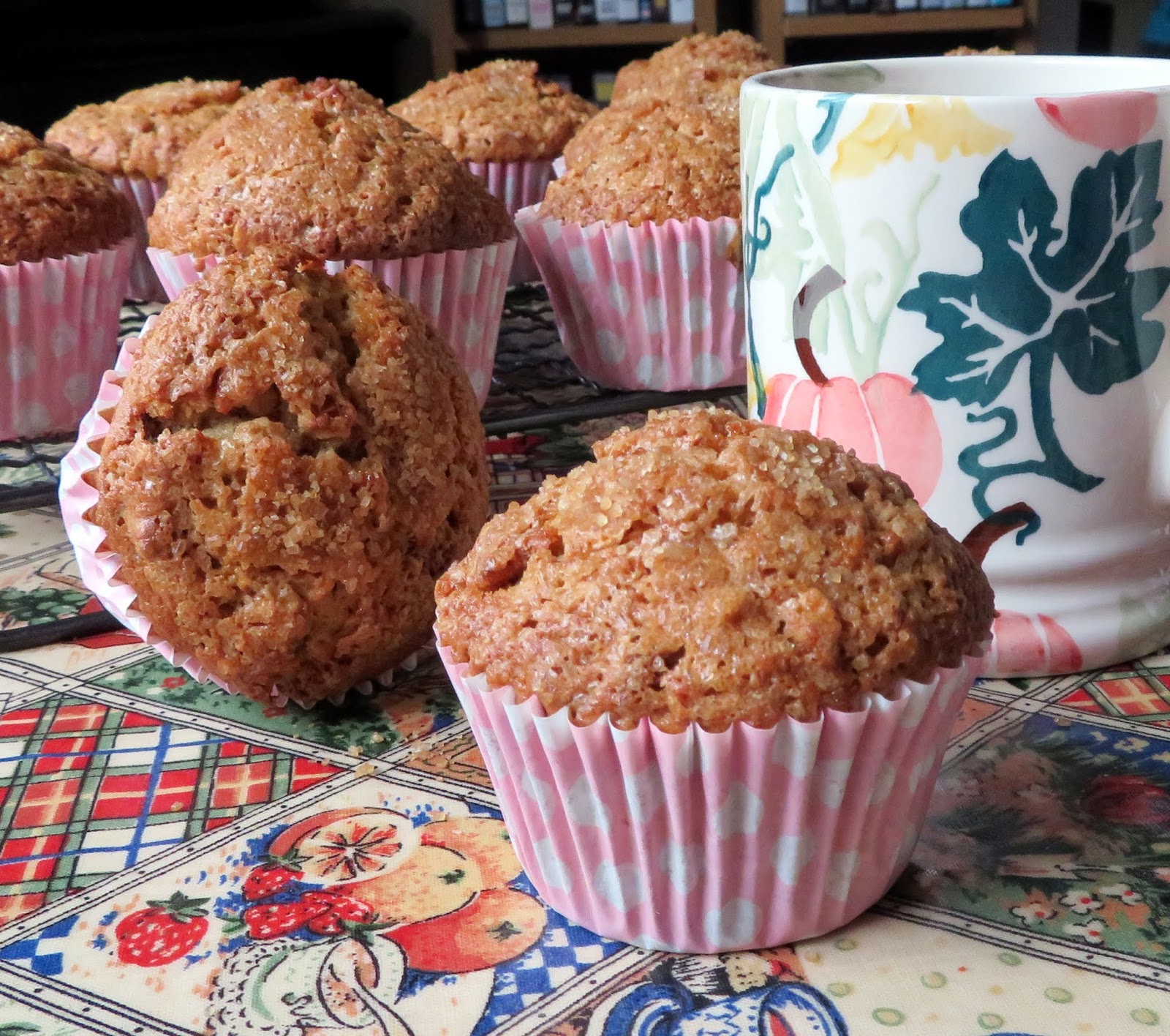The English Kitchen: Crunchy Topped Maple Walnut Oatmeal Muffins