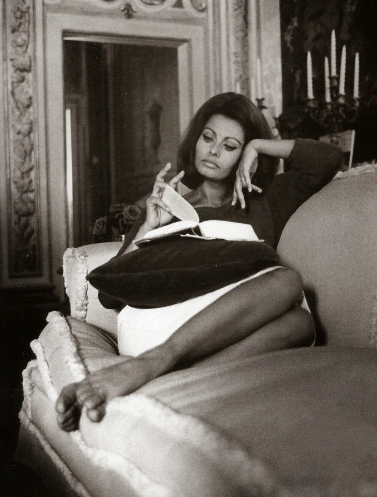 Sophia Loren Reads.
