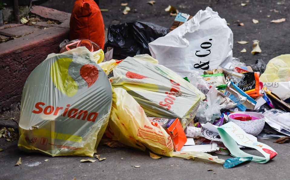 contaminación con bolsas de plástico