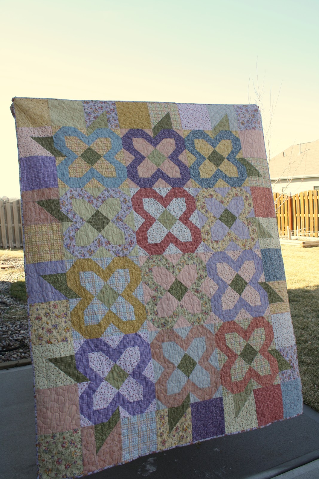 Holly and Olive Field of Flowers Quilt...Finally!