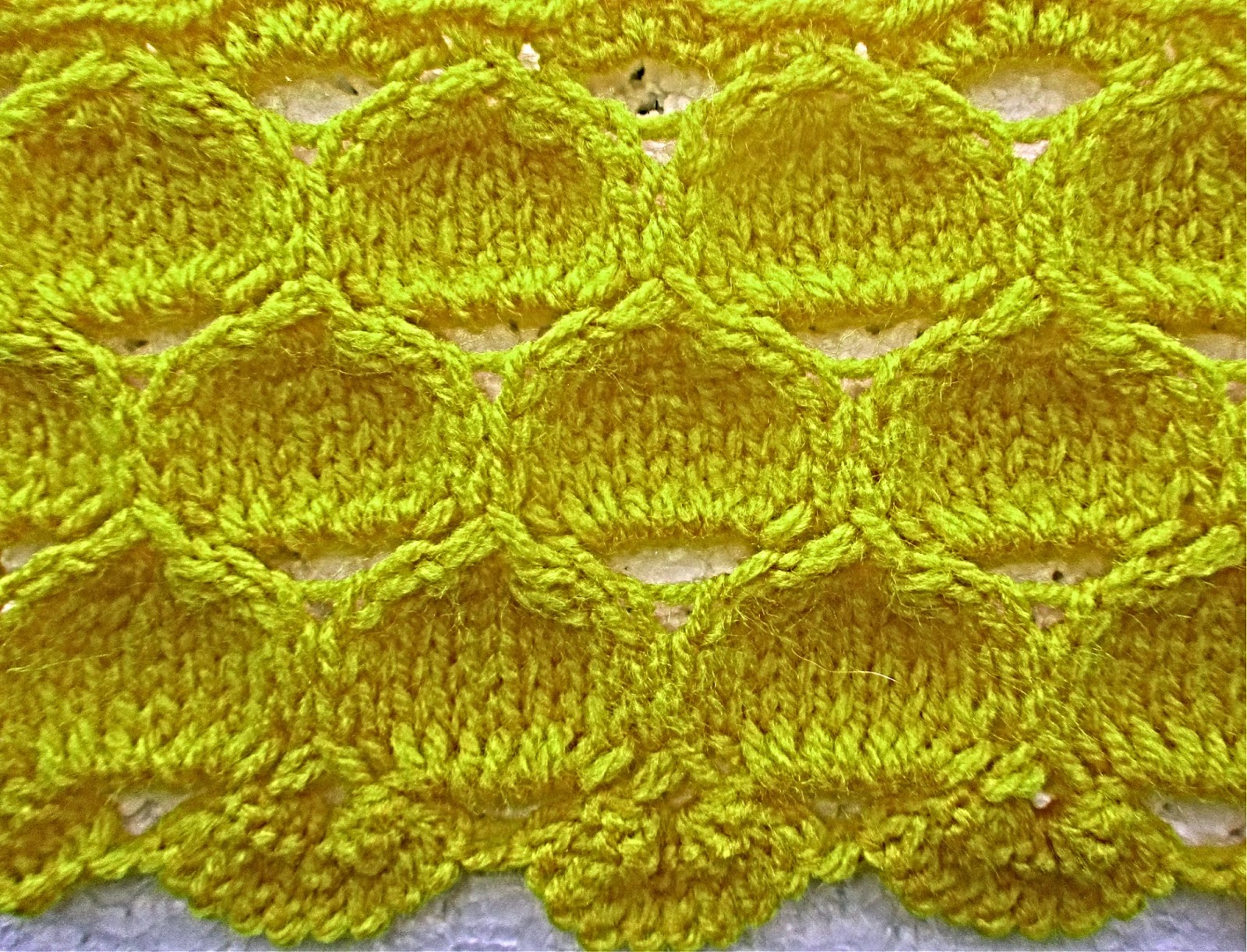 Узор 3 из трех. Узор 3 из трех. Узор три из трех. Объемная вязка спицами. Узоры спицами.