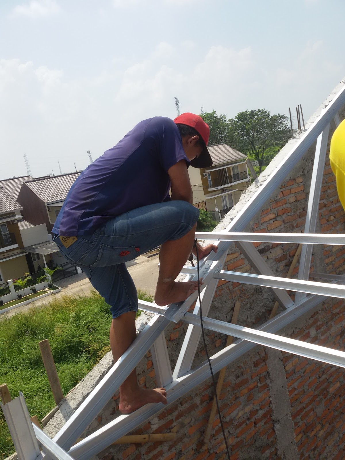 Tukang Baja Ringan Bandung 081394632893 tukang baja