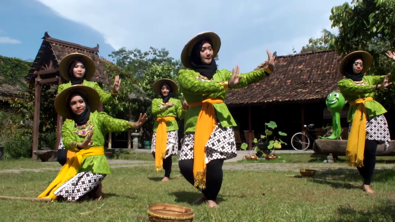 Tarian Tradisional Tari Tanam Padi