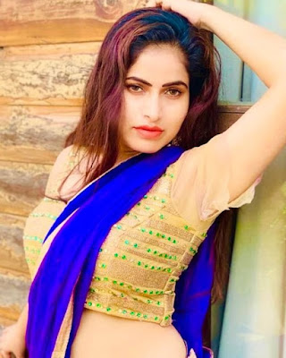 Ayushi Tiwari photo