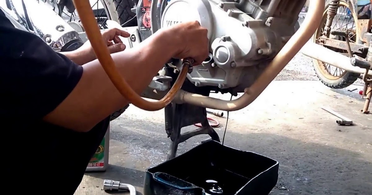 Begini Langkah Paling Mudah Ganti Oli Motor Sendiri Begini Langkah Paling Mudah Ganti Oli Motor Sendiri