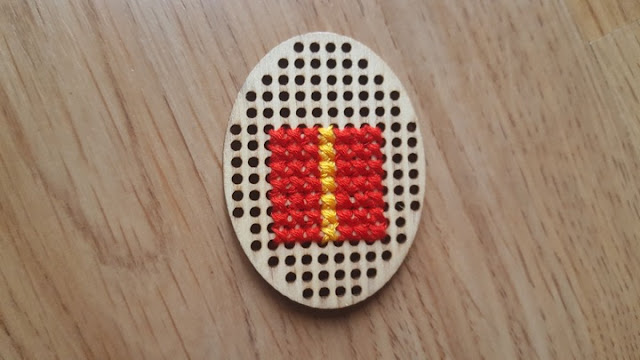 Cross stitched wooden Christmas gift ornament - with free pattern