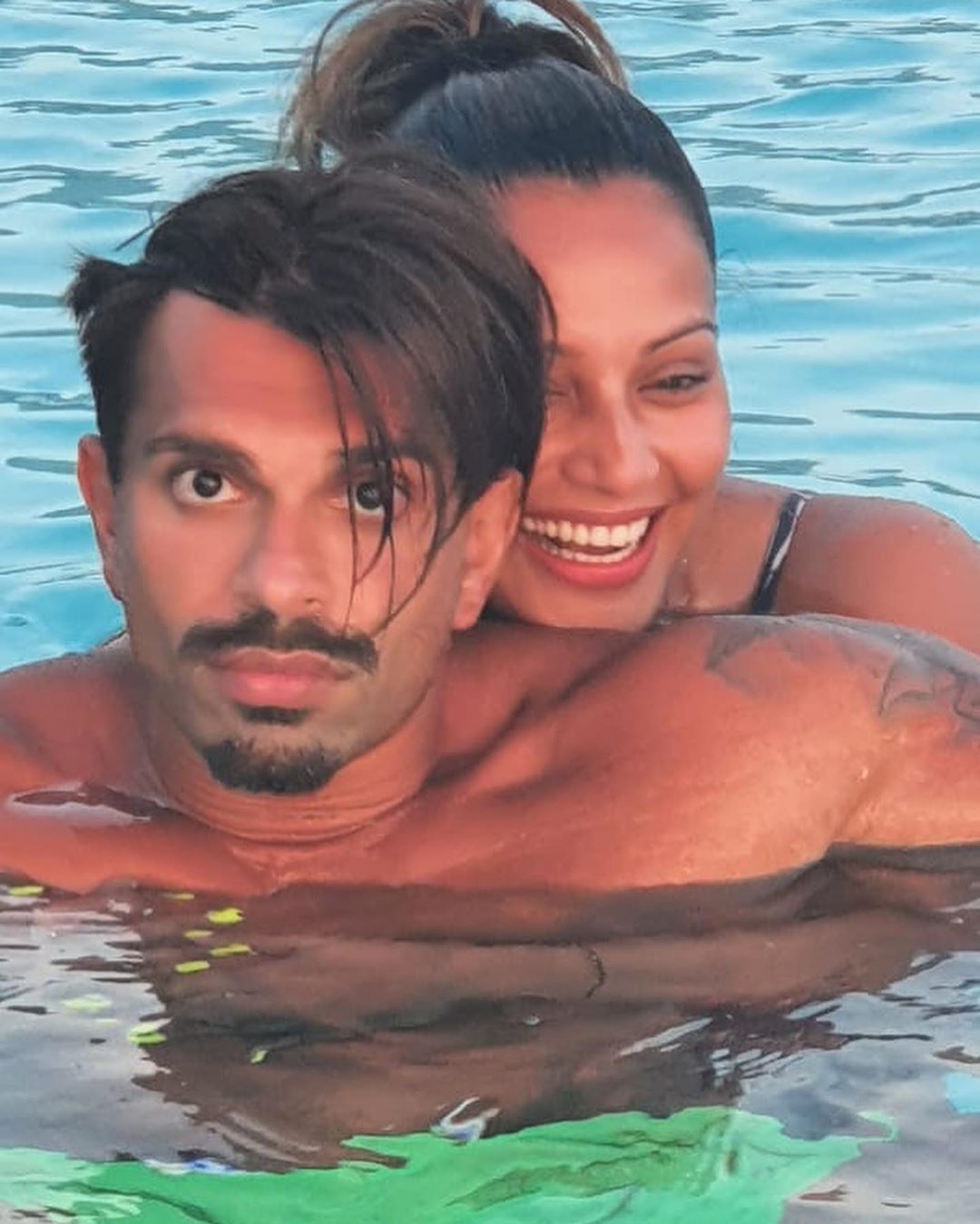 Bollywood Lovable Couple Karan And Bipasha In Pool 