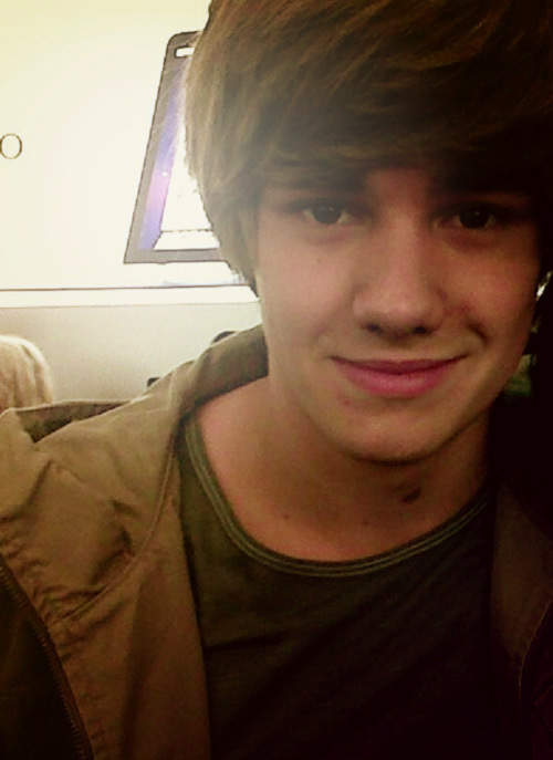 Neverland Zone: Introduce, One Direction :)