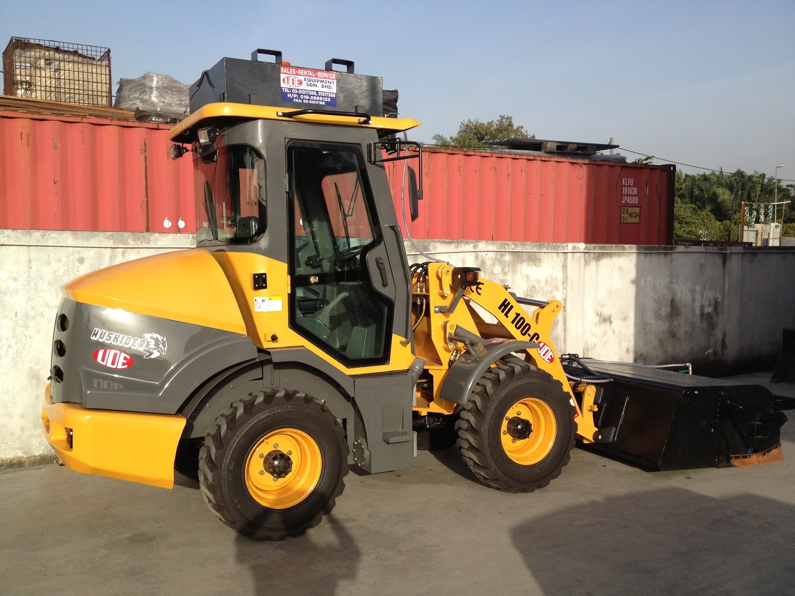U.O.E. Equipment Sdn. Bhd. New Mini Wheel Loader HL 100C ( Sold )