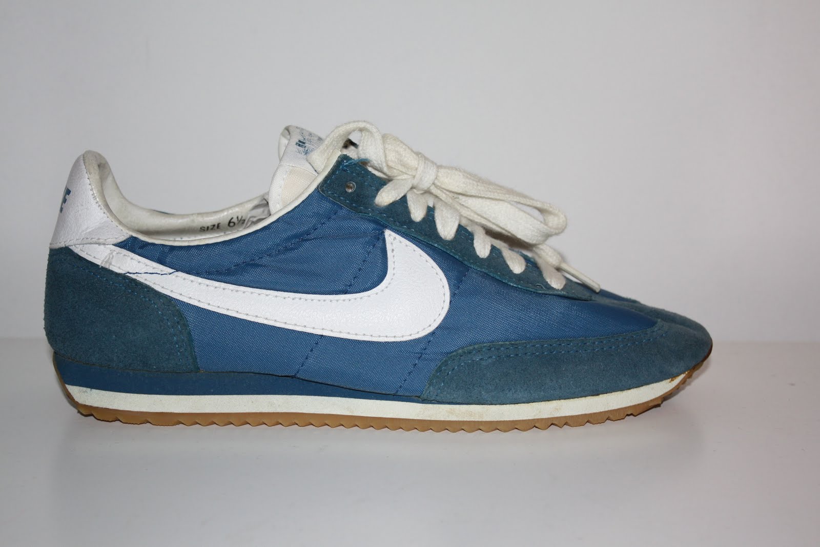 Кроссовки найк ретро. Nike Oceania 1980. Nike Винтаж. Nike 1980 кроссовки. Nike 1983.