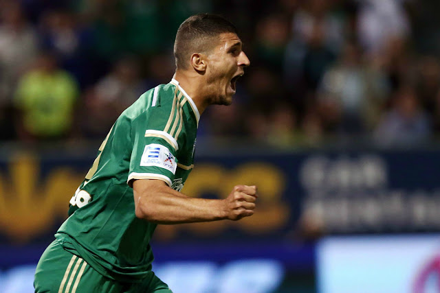 Τα μισά των Καπίνο, Μαυρία, Φιγκερόα, Καρνέζη