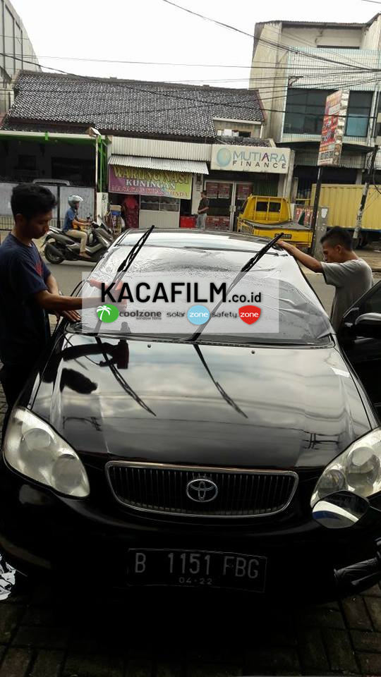 Spesialis Pasang Kaca Film Mobil Innova Jakarta Pusat