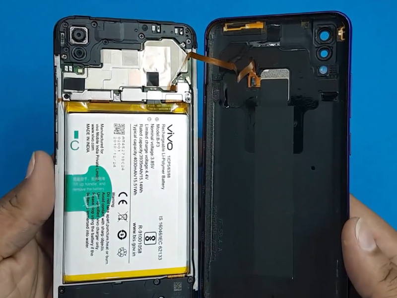 Cara Membuka Casing Belakang dan Mengganti Baterai HP Vivo