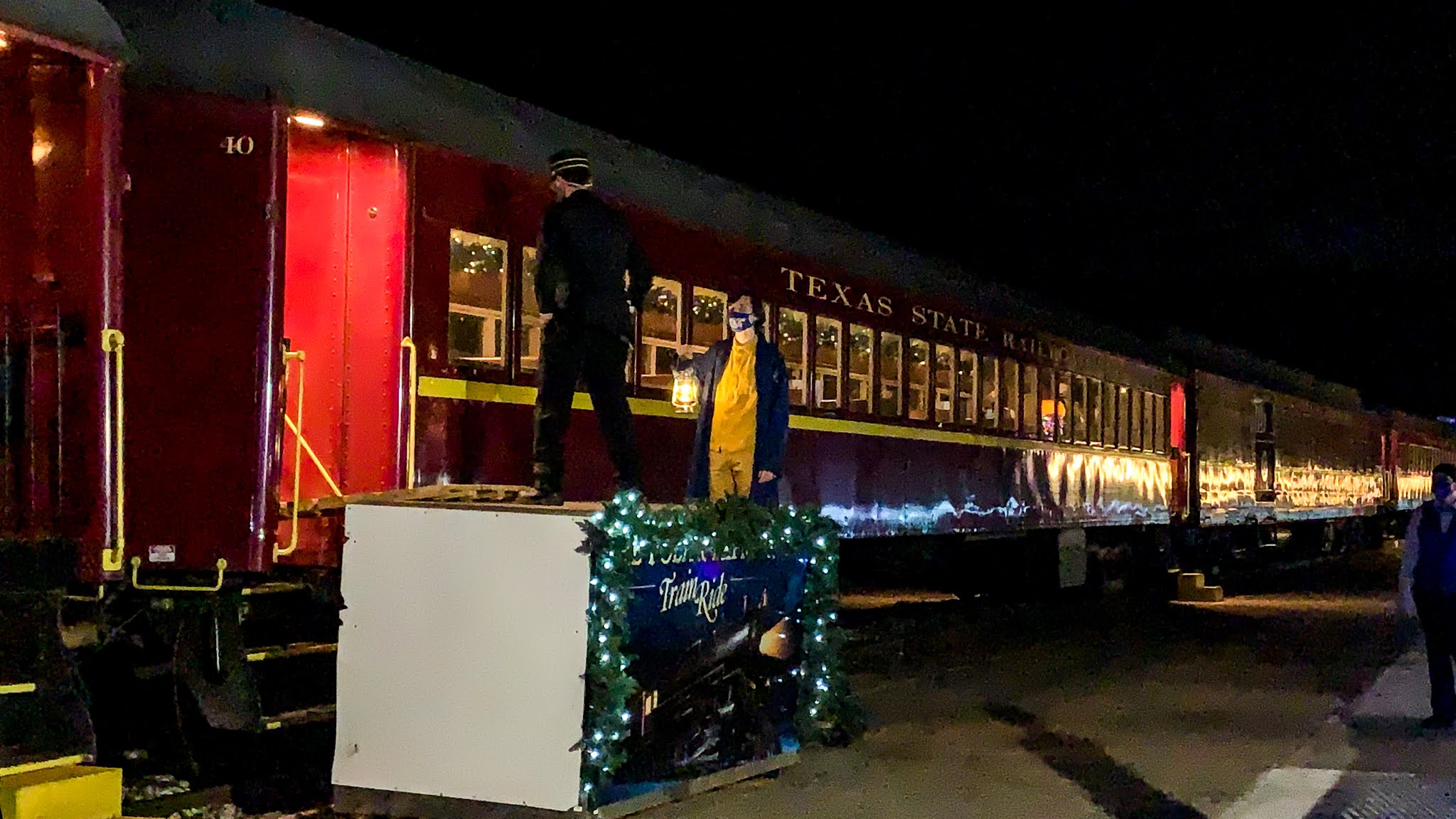 {All aboard the Polar Express // 2020} HALL AROUND TEXAS
